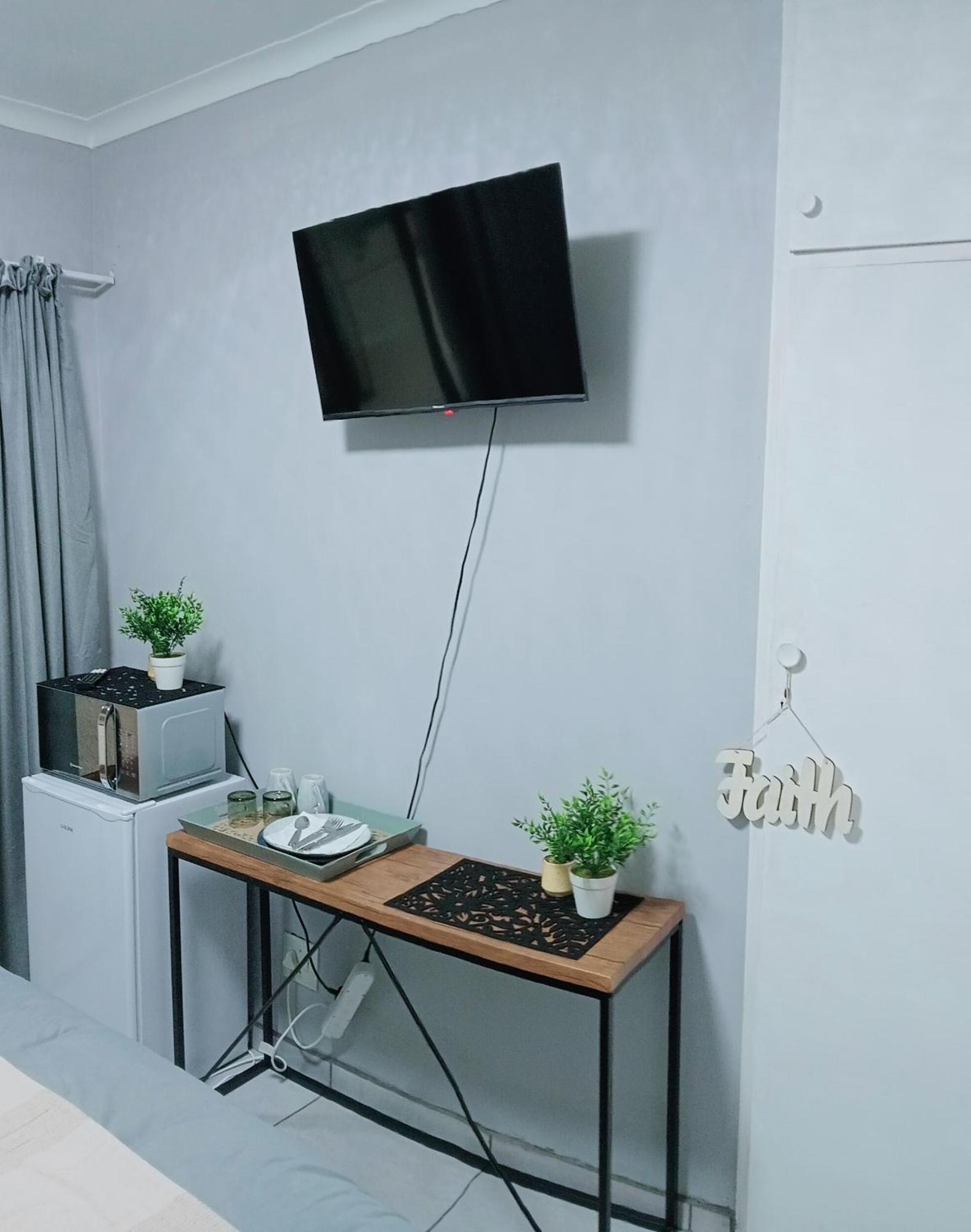 Be Our Guest Near Or Tambo International Airport Apartment Boksburg Bagian luar foto
